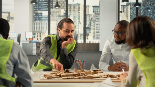 HiPoMM: Preparando Mandos Medios para Liderar Equipos de Forma Efectiva.